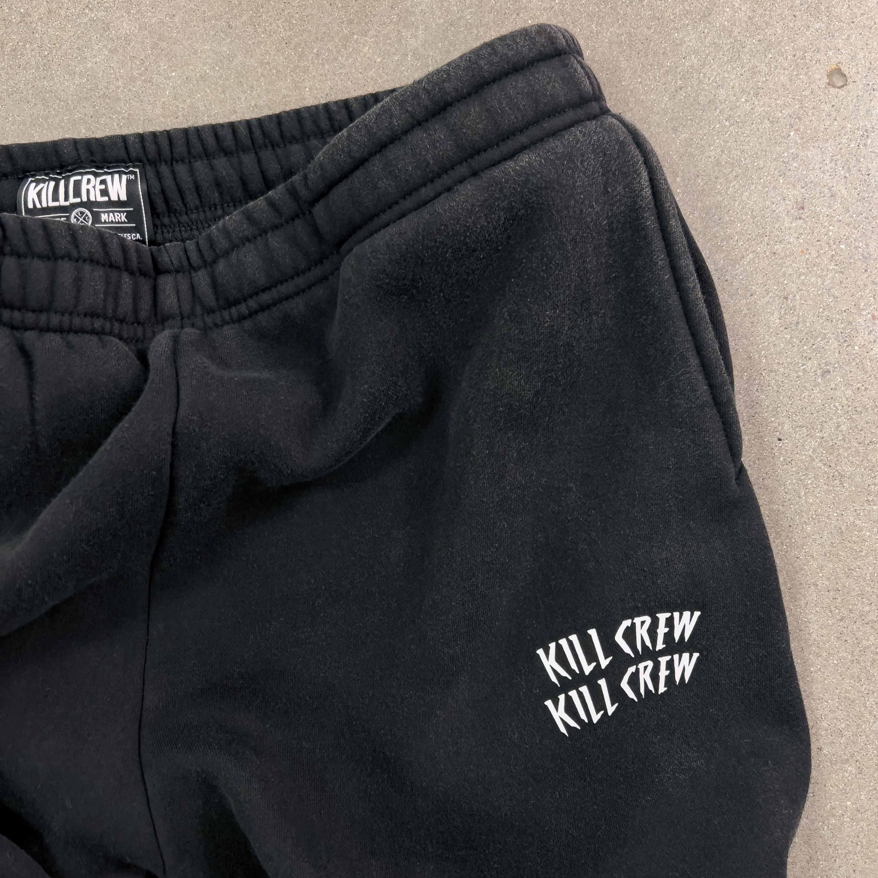 HEAVYWEIGHT LUX "WAR WOLF" SWEATPANTS - BLACK - Image 4