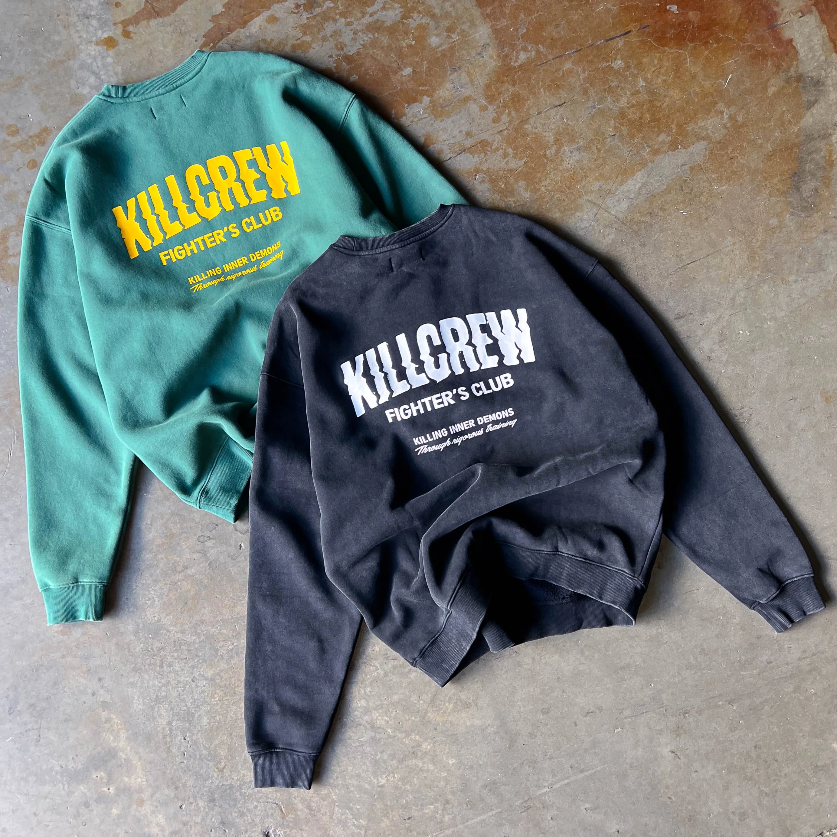 OVERSIZED LUX RIGOROUS TRAINING CREW NECK - BLACK / WHITE - Image 4