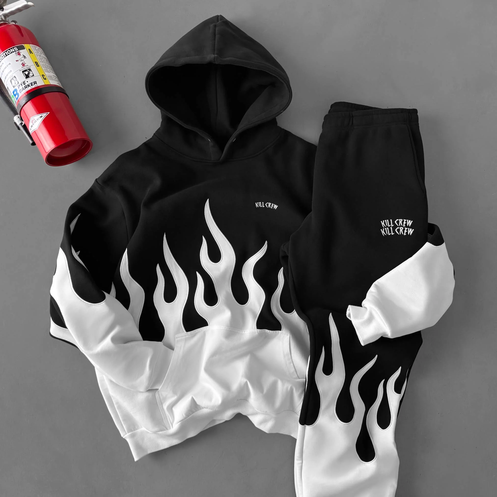 OVERSIZED PREMIUM HEATER HOODIE - BLACK / WHITE - Image 6
