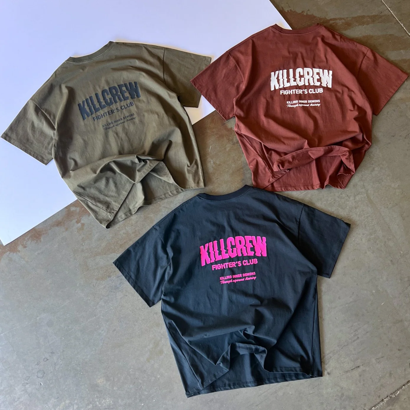 RELAXED FIT RIGOROUS TRAINING T-SHIRT - BLACK / PINK - Image 5