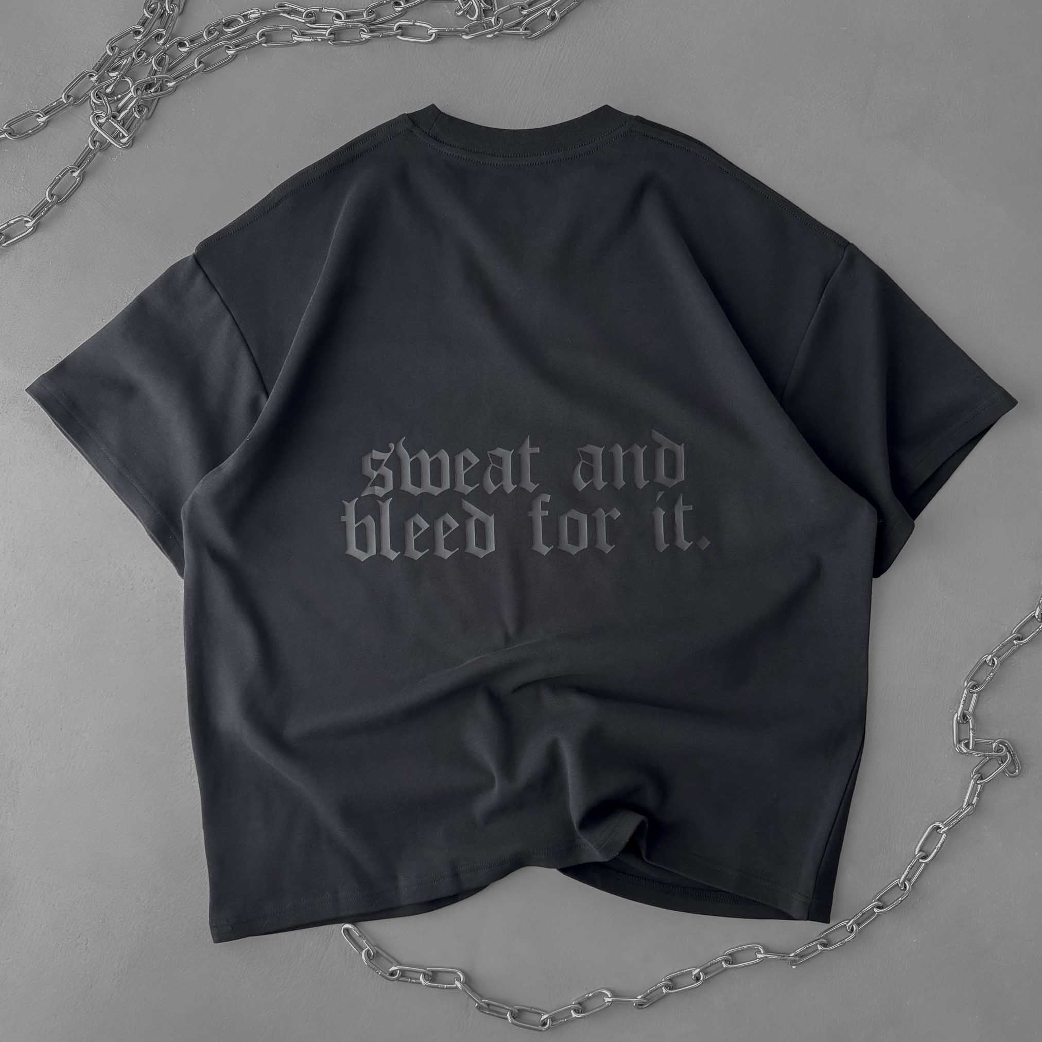 RELAXED FIT NATURAL COTTON "SWEAT & BLEED" T-SHIRT - BLACKOUT - Image 5