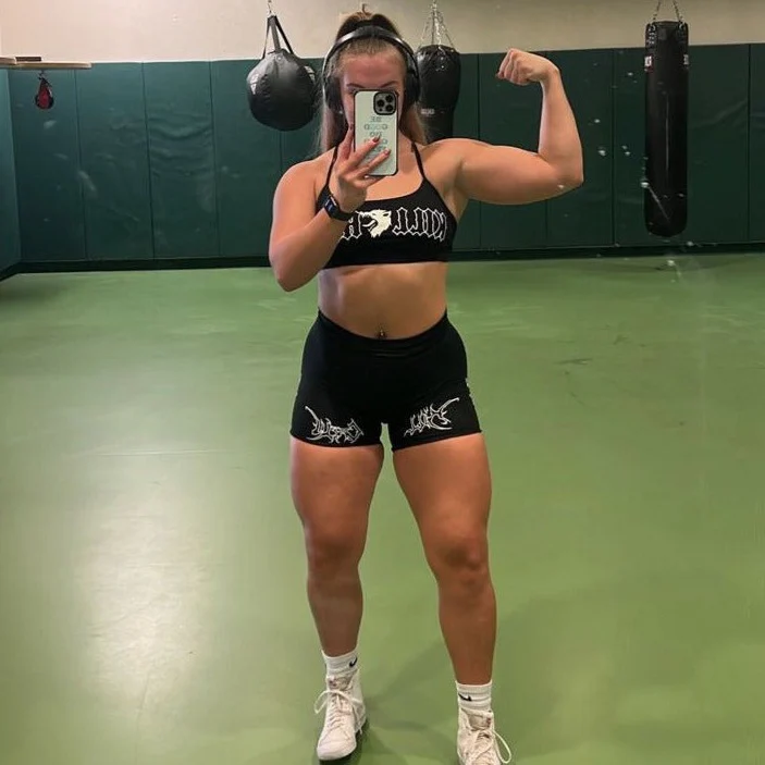 SCRUNCH WOLF BIKER SHORTS - BLACK / WHITE - Image 5