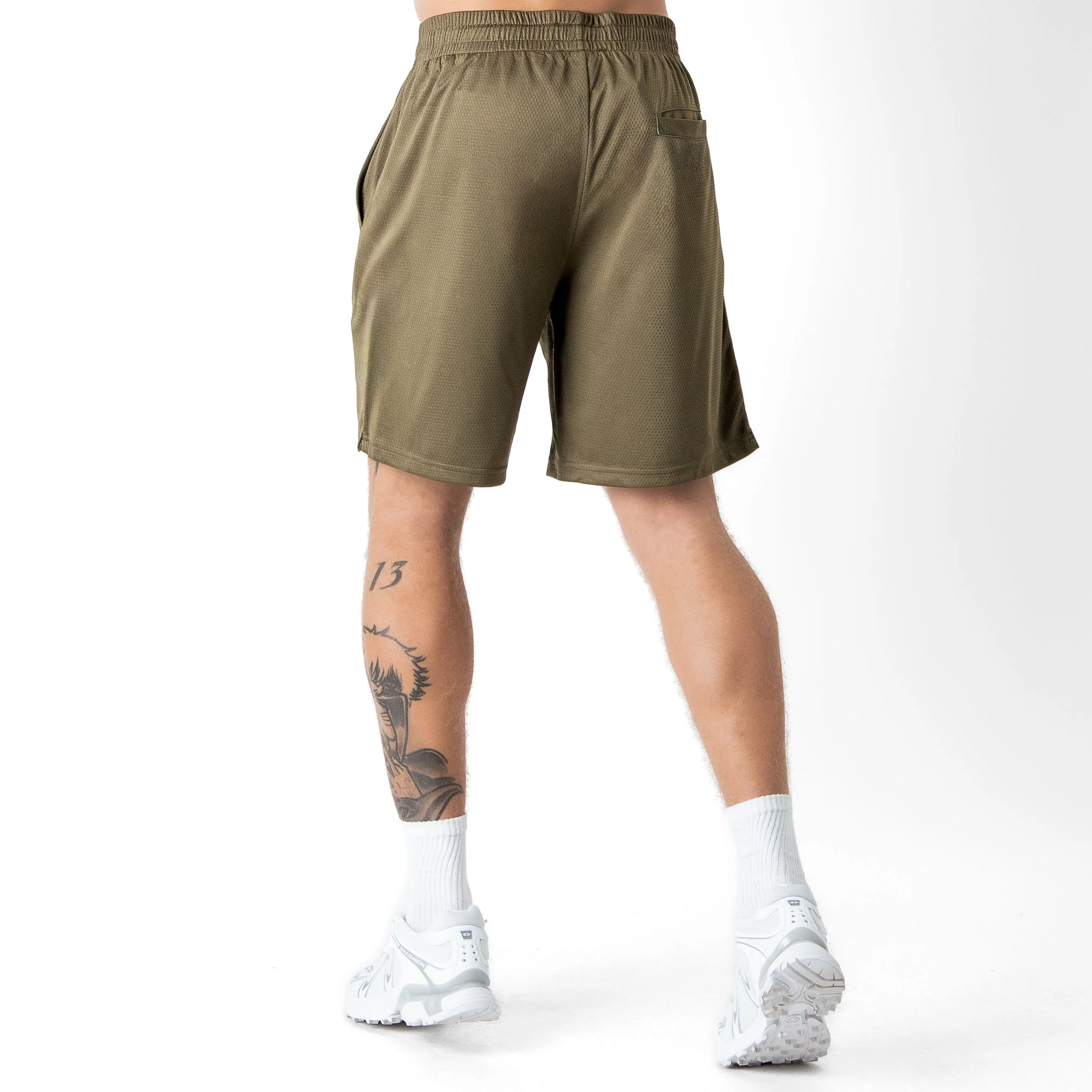 RELAXED CUT SHORTS WOLVES - OLIVE - Image 4